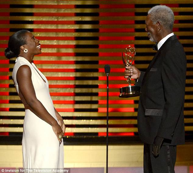 uzo aduba wins creative arts emmy